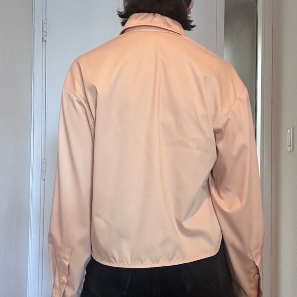 Peach Low Classic Button Up. Size Small. - Picture 4 of 6
